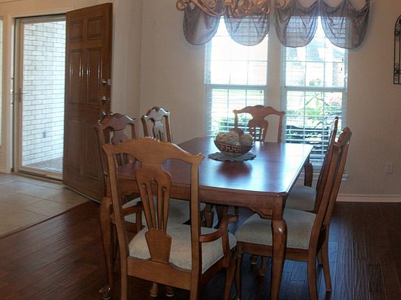 5th image of 5801 Beauvais Dr