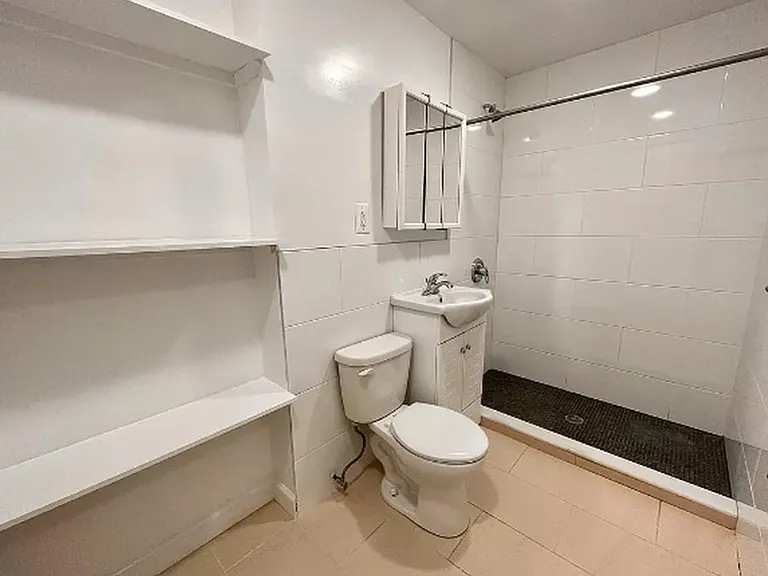 205 W 91st St #4D — Photo 3