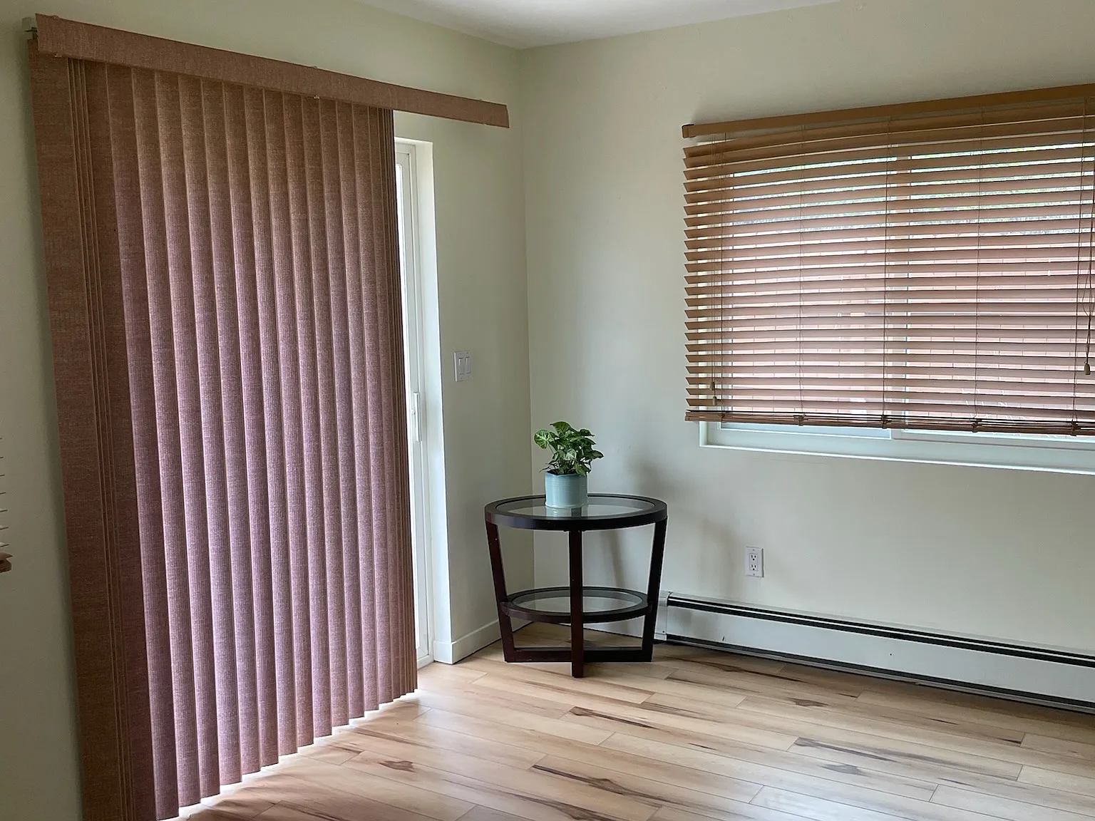 3 bed, 2.5 bath, 1344 sqft, $4,300 — Photo 2