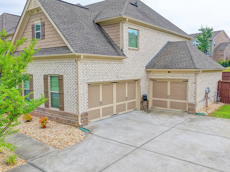 6035 Ashborough Park — Photo 78