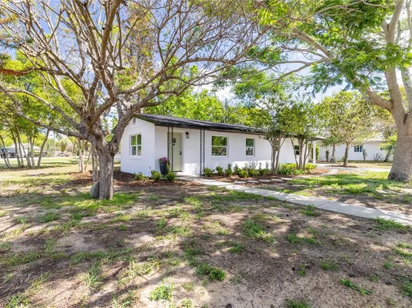 1201 Sherman Ave, Tavares, FL 32778