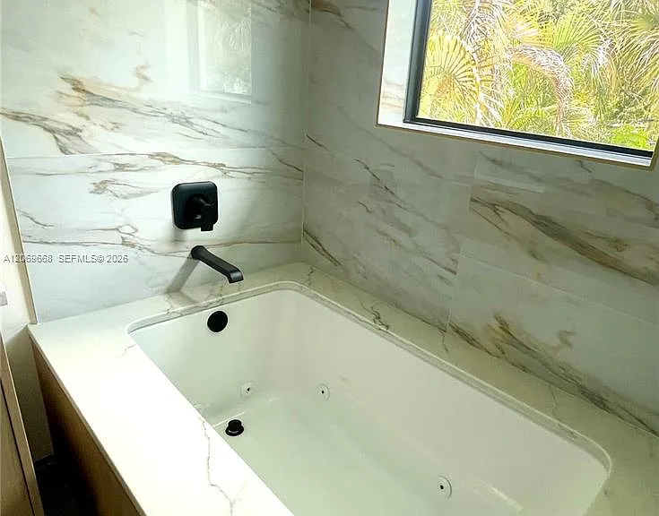 602 SW 7th Ave #0 — Photo 17
