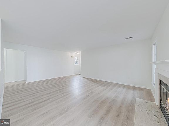 4th image of 1427 Church Hill Pl