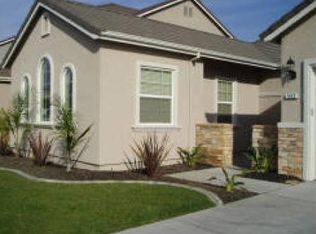 992 Bridgeport Ave, Livingston, CA