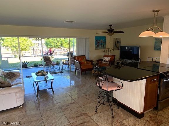 3rd image of 127 SW 56th Terrace Cpe