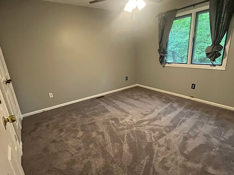 83 Bond St — Photo 32