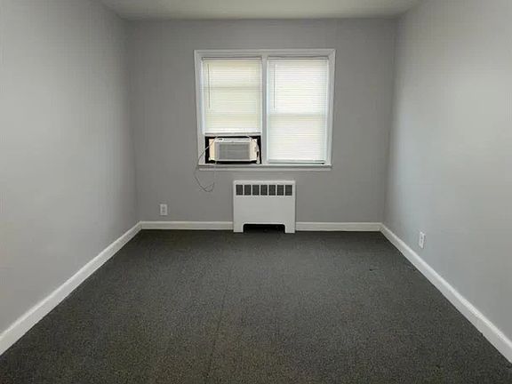 4th image of 18-20 Bell Blvd #1