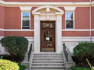 22-22 Garrison Rd #A, Brookline, MA 02445