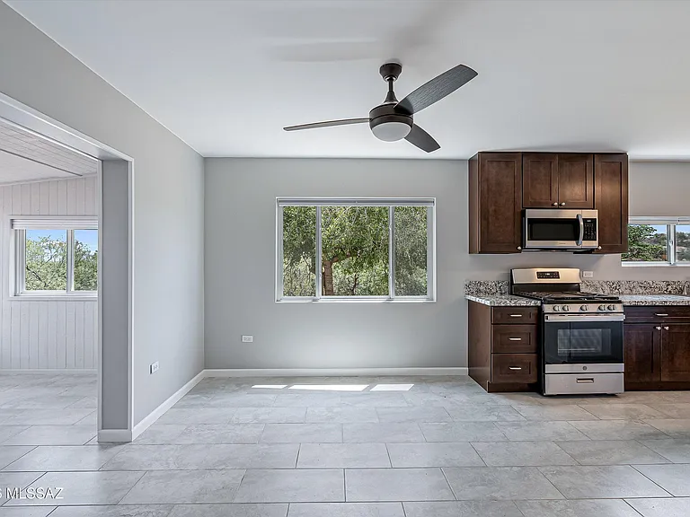 730 N Robles Rd — Photo 14