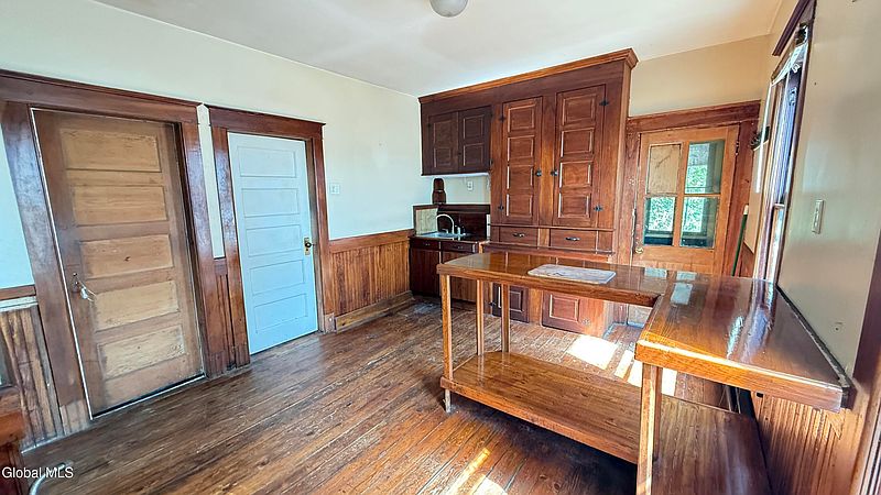 3rd image of 225-227 Brookside Avenue