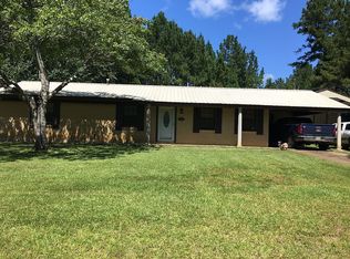 138 Aponaug Rd, Kosciusko, MS 39090