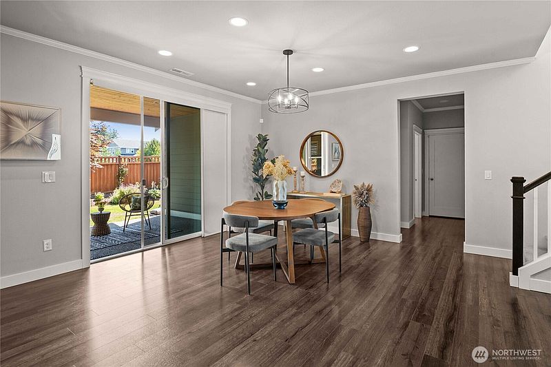 5th image of 19538 136th Street E