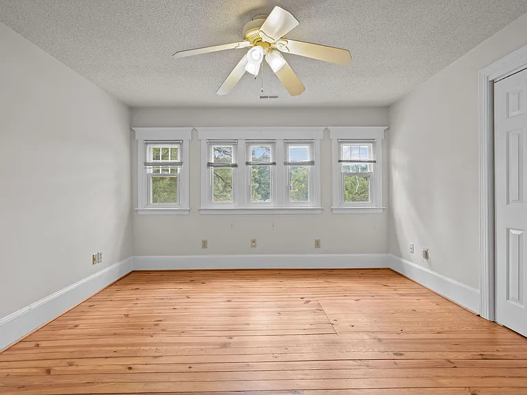 504 Parks Village Rd — Photo 33