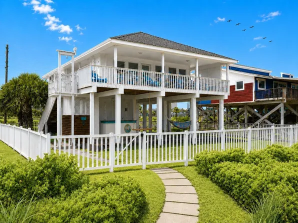 22321 Kennedy Dr, Galveston, TX 77554