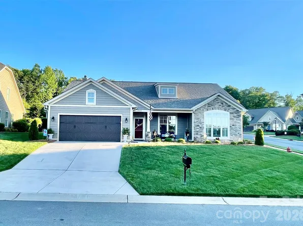 3100 Glacier Ct, Gastonia, NC 28056