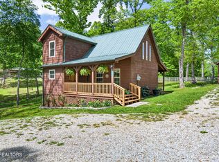 512 Spruce Creek Dr, Jamestown, TN 38556
