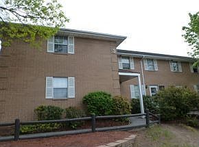 1st image of 303 Elmwood Dr #303