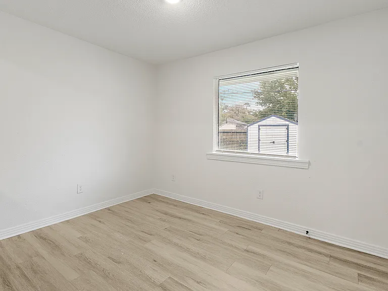 4601 W 43rd St — Photo 16