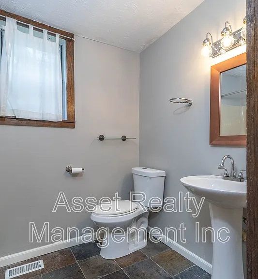 820 Luttrell St #1 — Photo 15