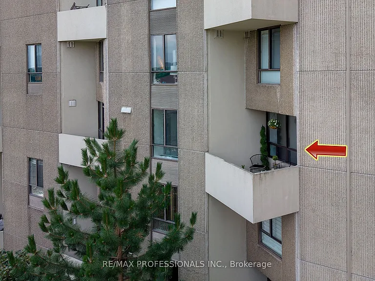 284 Mill Rd #B1 — Photo 9