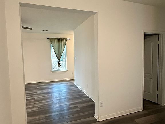 4th image of 25422 Cartington Ln