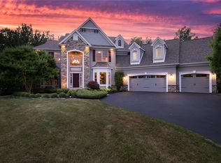 53 Hampstead Dr, Webster, NY 14580