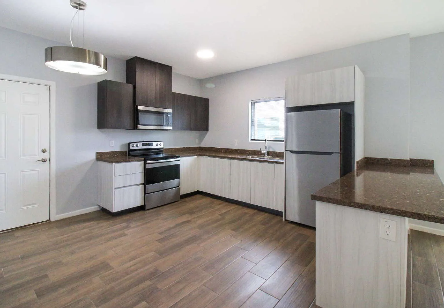 2 bed, 2.0 bath, $970 — Photo 2