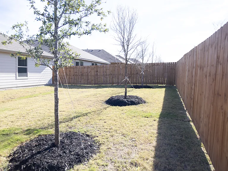 537 Derby Ln — Photo 20