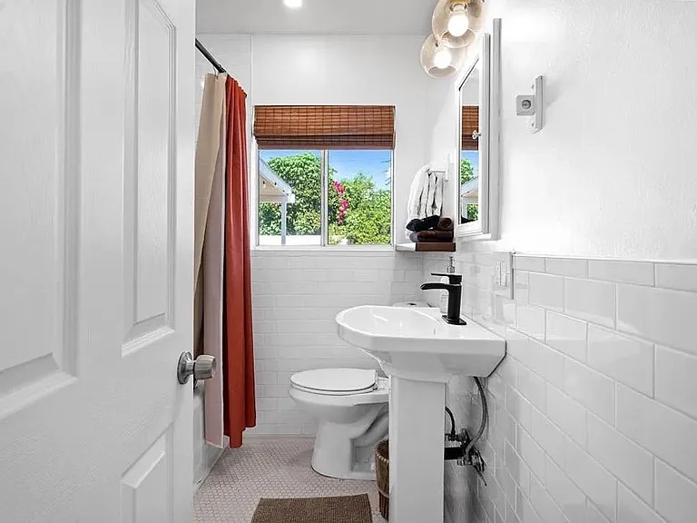 4234 E Calle San Raphael — Photo 11