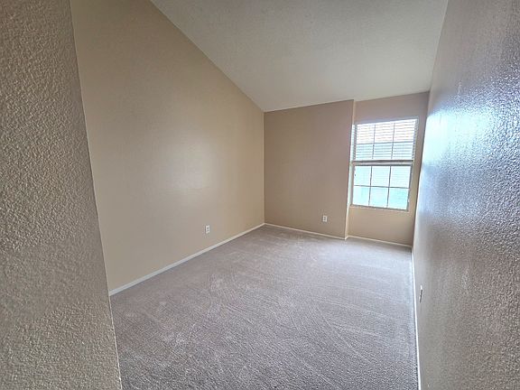 4th image of 9724 Caldaro St