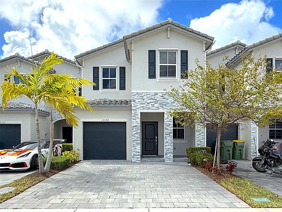 4th image of 1060 SE 26th Ter #0
