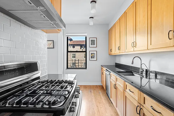 Sold by Compass | media 4