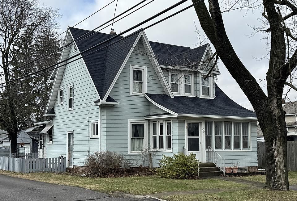 1st image of 216 Orange St
