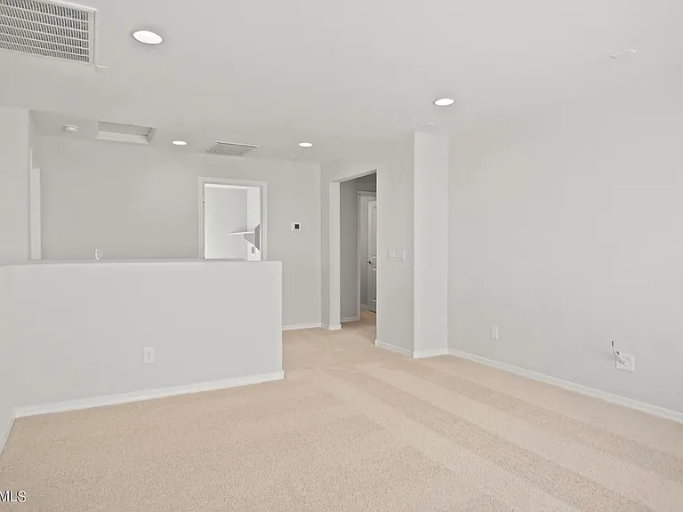 32325 N Vernal Ln — Photo 20