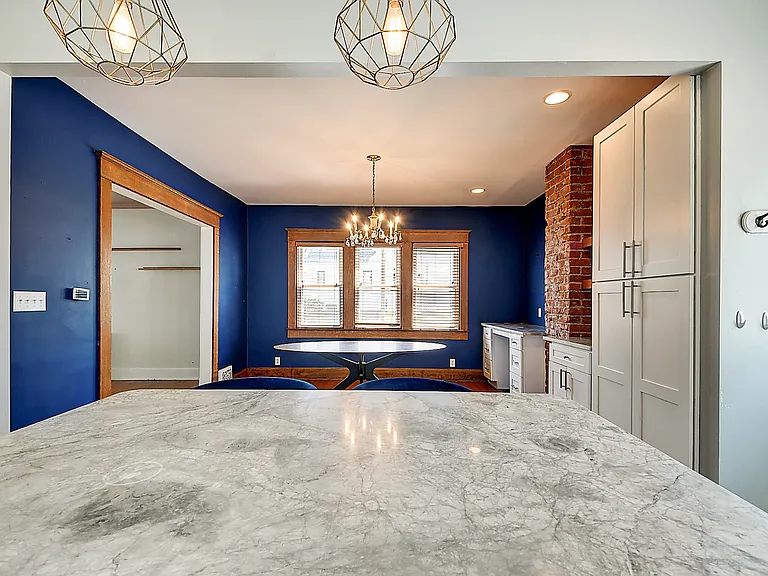 2241 Nowland Ave — Photo 14