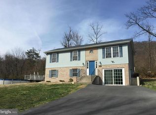 565 Needmore Rd, Martinsburg, WV 25403