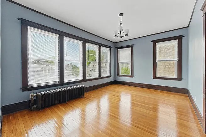 466 Locust St — Photo 2