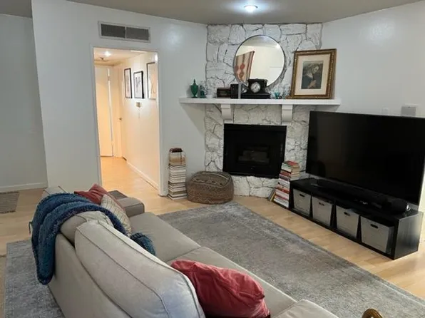 6250 Fulton Ave APT 207, Van Nuys, CA 91401