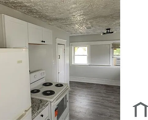 2 bed, 900 sqft, $900 — Photo 2