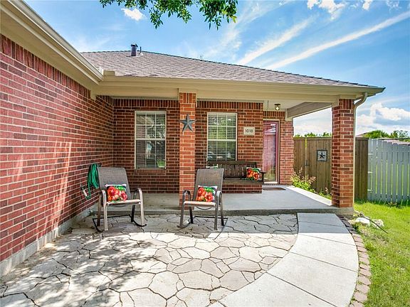 2nd image of 1018 Port Neches Dr