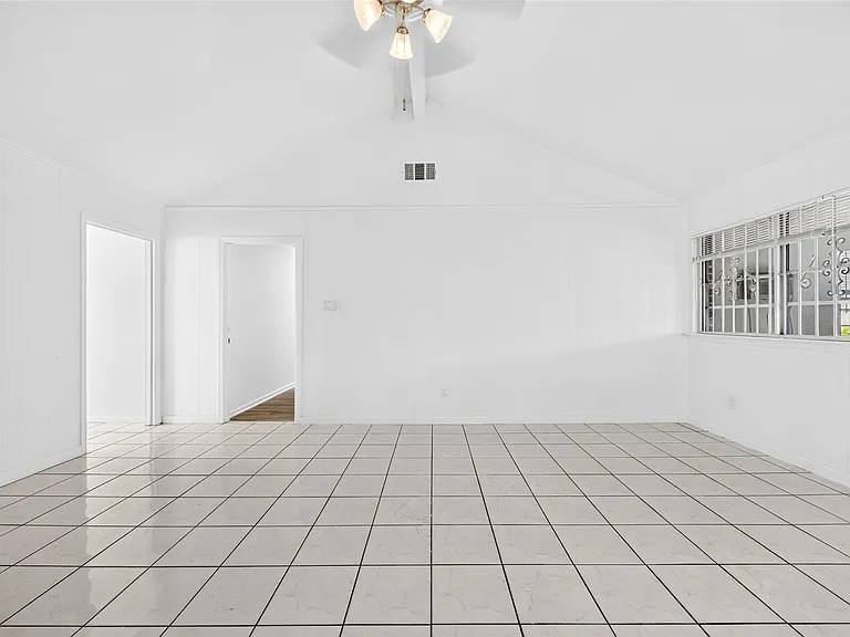 11239 Carvel Ln — Photo 15