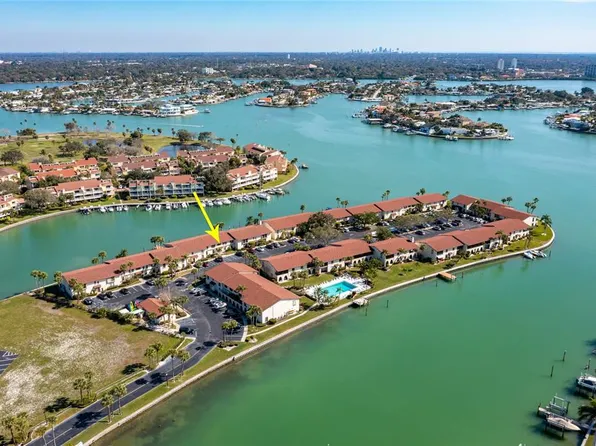 548 Plaza Seville Ct APT 90, Treasure Island, FL 33706