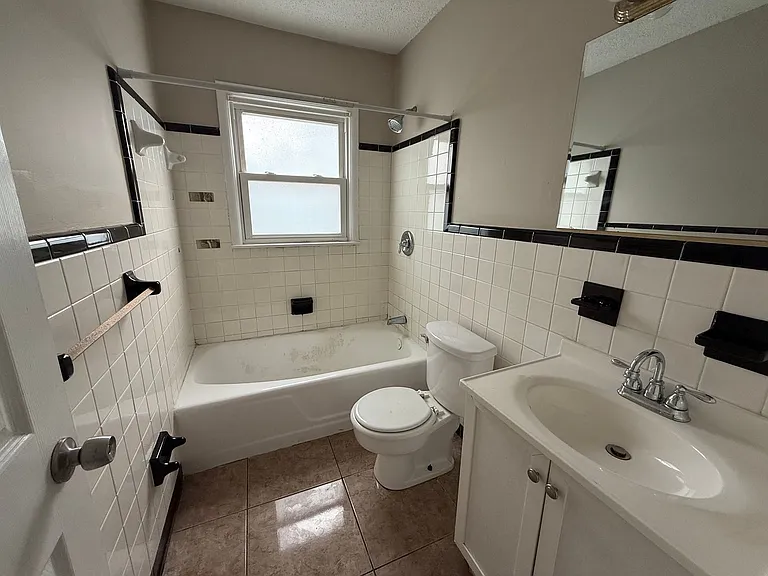 2409 Mastin Lake Rd NW — Photo 4