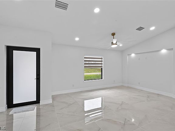 5th image of 927 NE 32nd Terrace Cpe