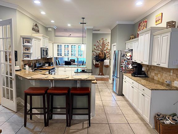 4th image of 7983 Lochknoll Ln