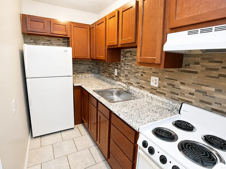 Studio (Unit B3)