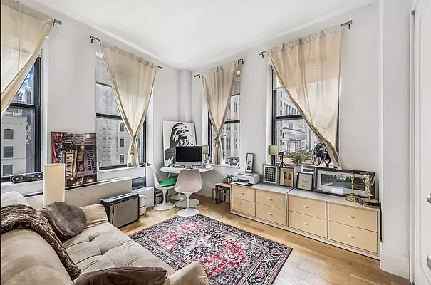 Rented by Compass | media 25