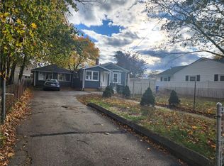 39 Chaplin St, Pawtucket, RI 02861