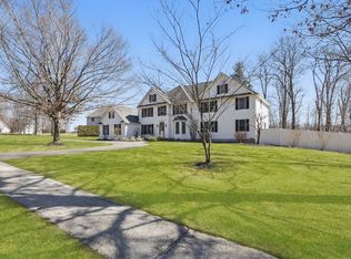 46 Autumn Rdg, East Longmeadow, MA 01028