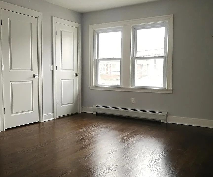 1st image of 634 Jewett Ave Floor 2